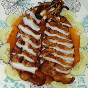 B03 招牌烧青目 Signature Grilled Bigfin Reef Squid