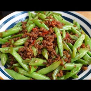 E08 肉碎龟豆苗 Baby French Bean with Minced Meat
